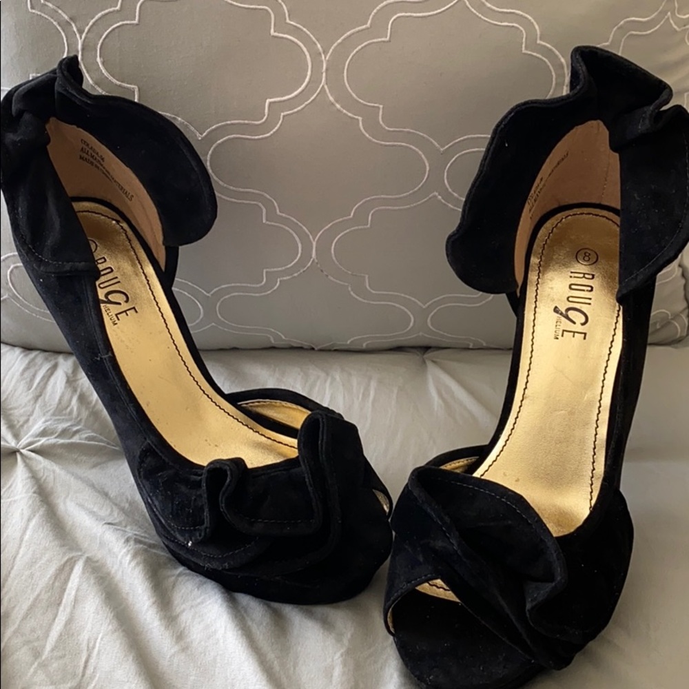 Black microsuede heel